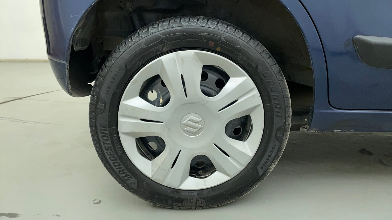Used 2019 Maruti Suzuki Wagon R VXI Petrol Manual tyres RIGHT REAR TYRE RIM VIEW