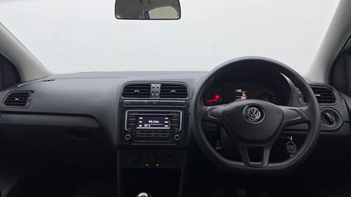 Used 2017 Volkswagen Polo Comfortline 1.2L (P) Petrol Manual interior DASHBOARD VIEW