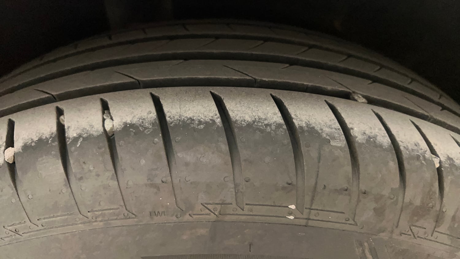 Used 2014 Ford EcoSport Titanium 1.5 TDCi (Opt) Diesel Manual tyres RIGHT REAR TYRE TREAD VIEW