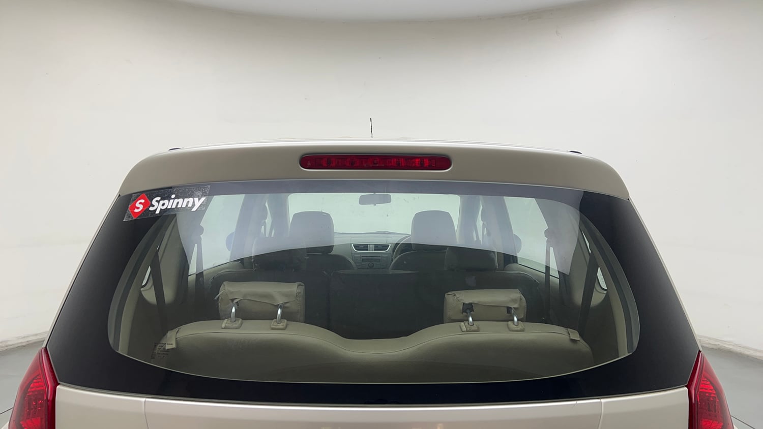 Used 2015 Maruti Suzuki Ertiga Vxi Petrol Manual exterior BACK WINDSHIELD VIEW