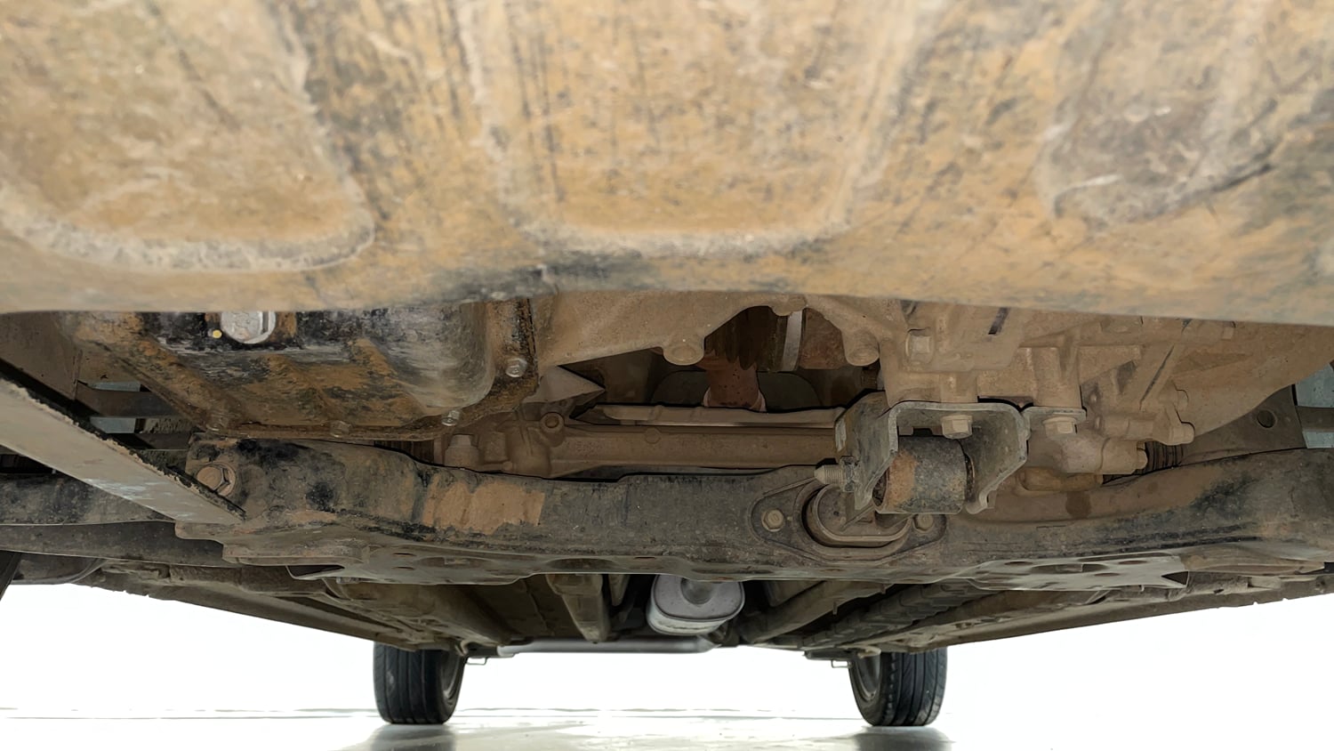Used 2019 Hyundai Verna SX (O)1.6 VTVT Petrol Manual extra FRONT LEFT UNDERBODY VIEW