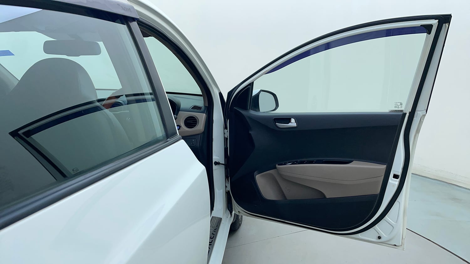 Used 2017 Hyundai Xcent SX 1.2 (O) Petrol Manual interior RIGHT FRONT DOOR OPEN VIEW