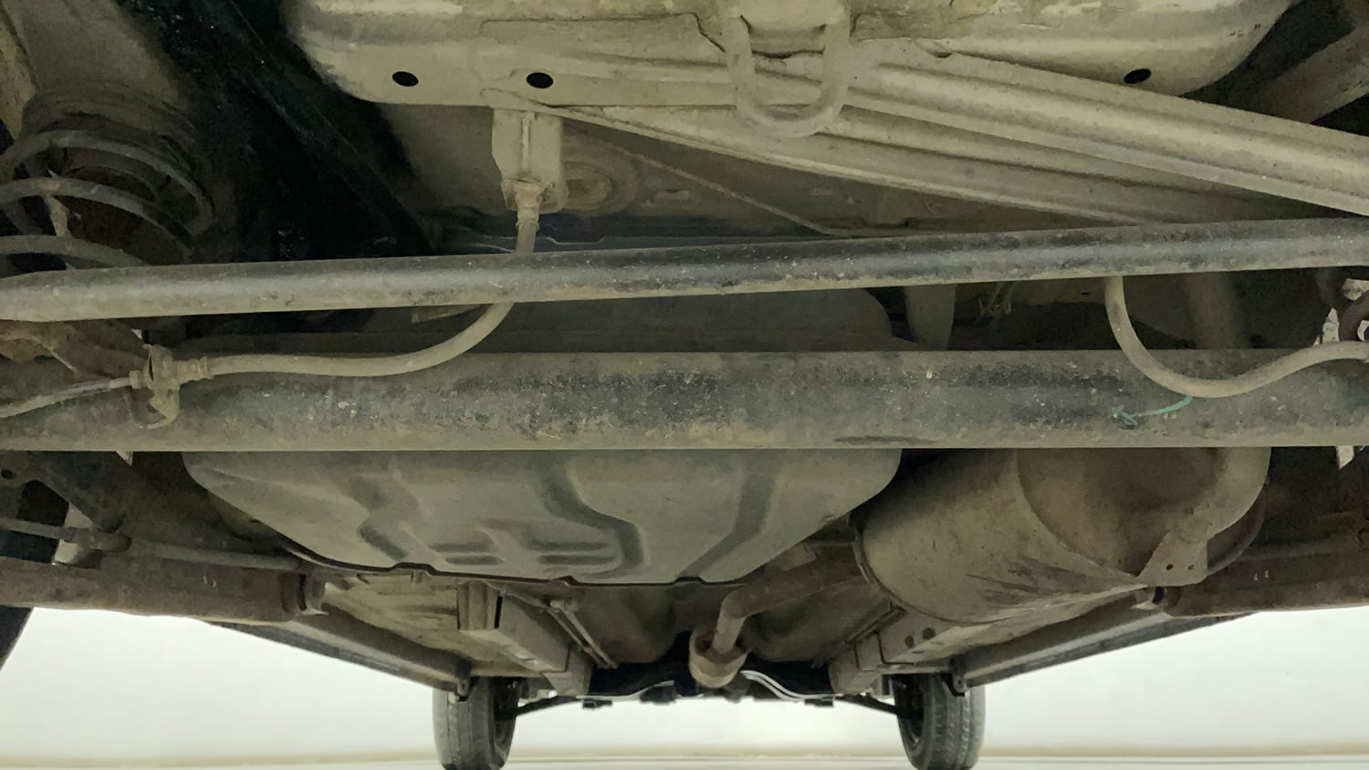 Used 2014 Maruti Suzuki Wagon R VXI Petrol Manual extra REAR UNDERBODY VIEW (TAKEN FROM REAR)