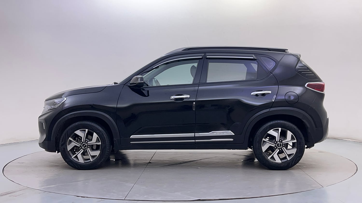 Used 2022 Kia Sonet HTX 1.5 AT Diesel Automatic exterior LEFT SIDE VIEW