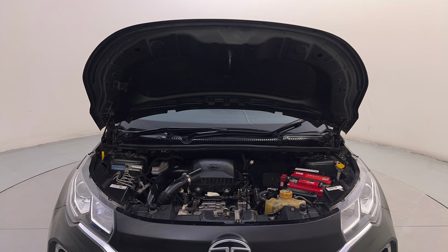 Used 2020 Tata Nexon XZA Plus (O) Dual Tone Petrol Automatic engine ENGINE & BONNET OPEN FRONT VIEW