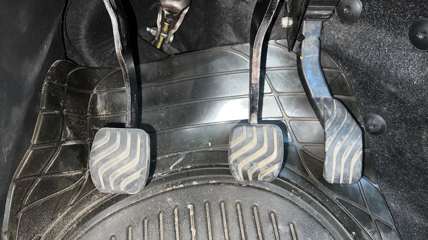 Used 2021 Renault Kiger RXT MT Petrol Manual interior PEDALS VIEW