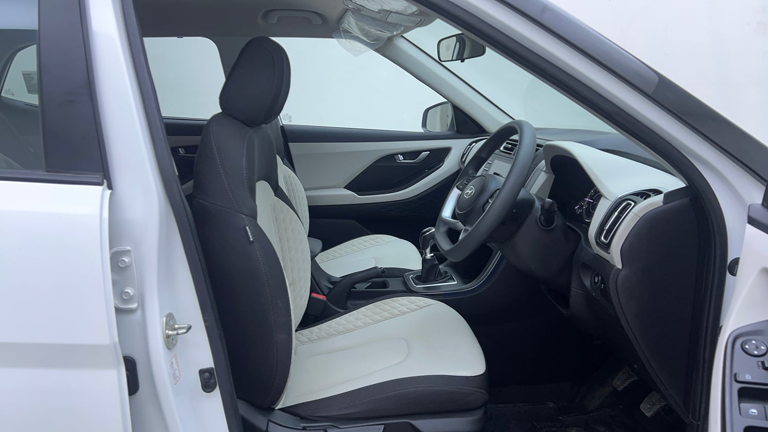 Used 2023 Hyundai Creta S 1.5 Petrol Petrol Manual interior RIGHT SIDE FRONT DOOR CABIN VIEW