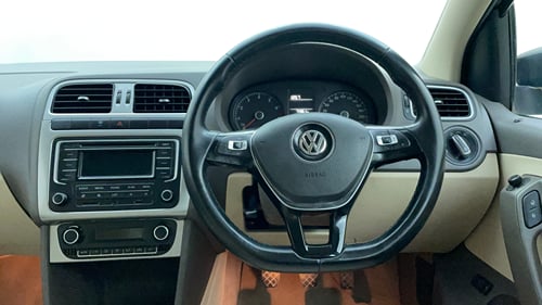Used 2015 Volkswagen Vento Highline Petrol Petrol Manual interior STEERING VIEW
