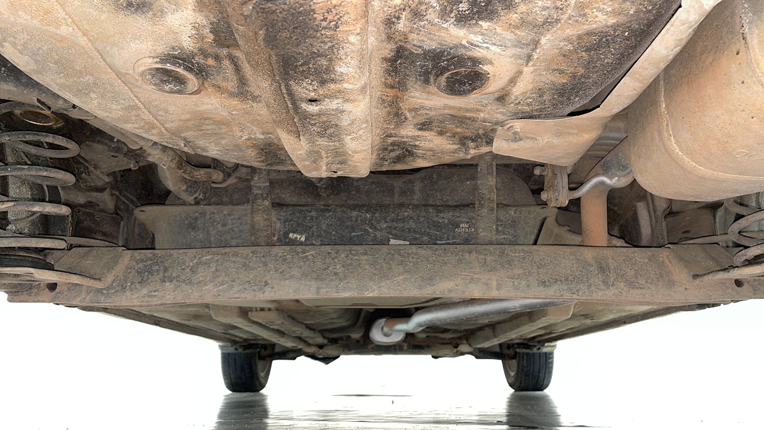Used 2017 Hyundai Xcent SX 1.2 (O) Petrol Manual extra REAR UNDERBODY VIEW (TAKEN FROM REAR)