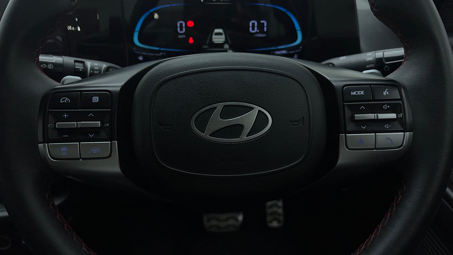 Used 2024 Hyundai Verna SX (O) 1.5 Turbo Petrol DCT Petrol Automatic top_features Cruise control