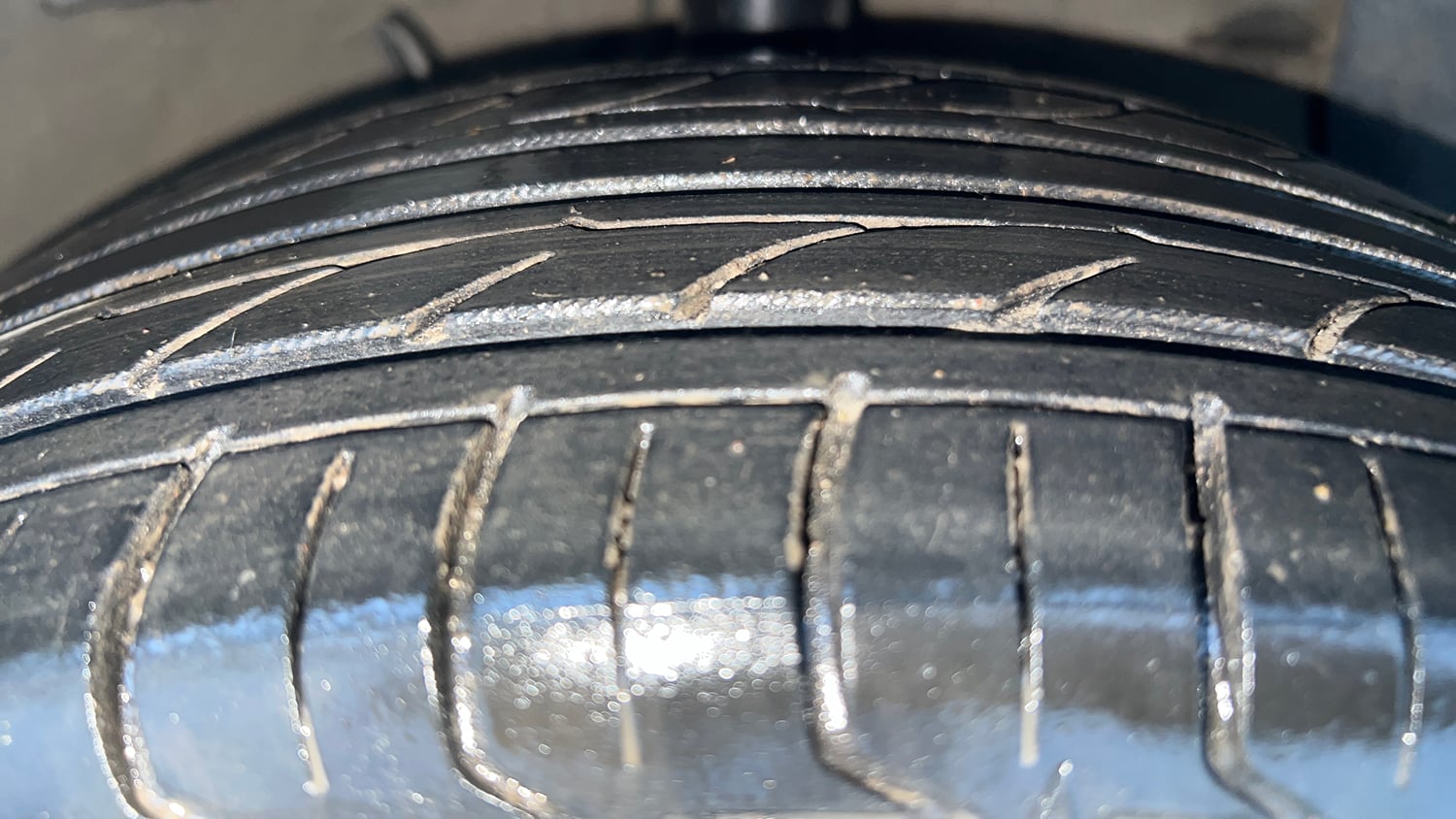 Used 2020 Hyundai Grand i10 Nios Sportz 1.2 Kappa VTVT Petrol Manual tyres RIGHT FRONT TYRE TREAD VIEW