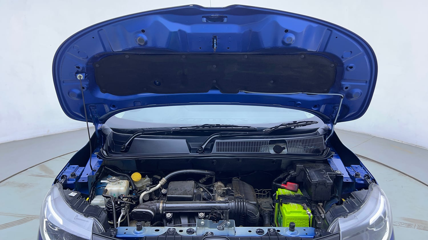 Used 2023 Renault Triber RXZ EASY-R AMT Petrol Automatic engine ENGINE & BONNET OPEN FRONT VIEW