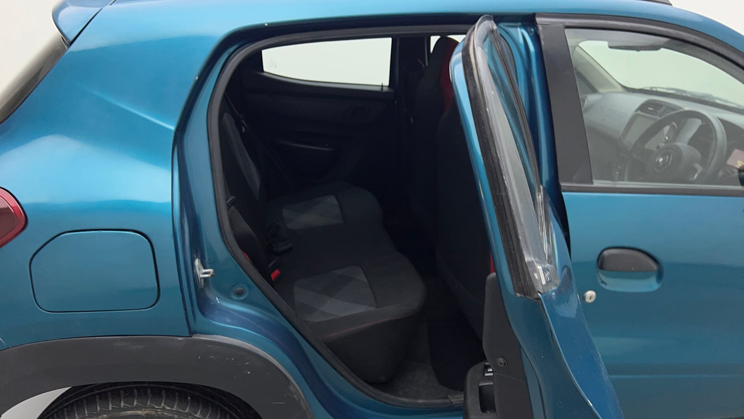 Used 2021 Renault Kwid RXT 1.0 AMT Opt Petrol Automatic interior RIGHT SIDE REAR DOOR CABIN VIEW