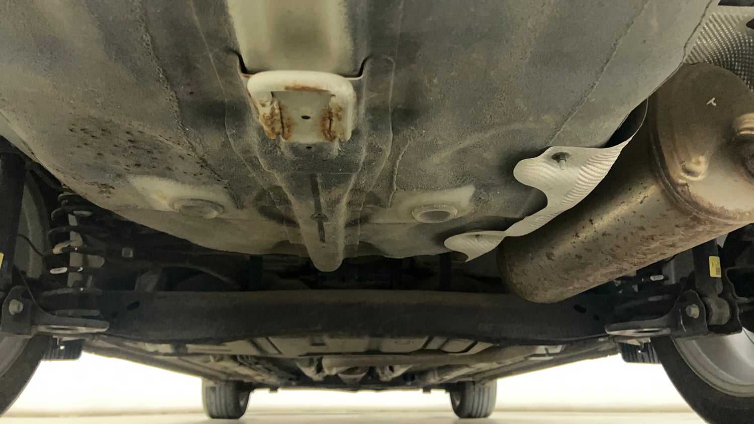 Used 2024 Hyundai Verna SX 1.5 Petrol MT Petrol Manual extra REAR UNDERBODY VIEW (TAKEN FROM REAR)
