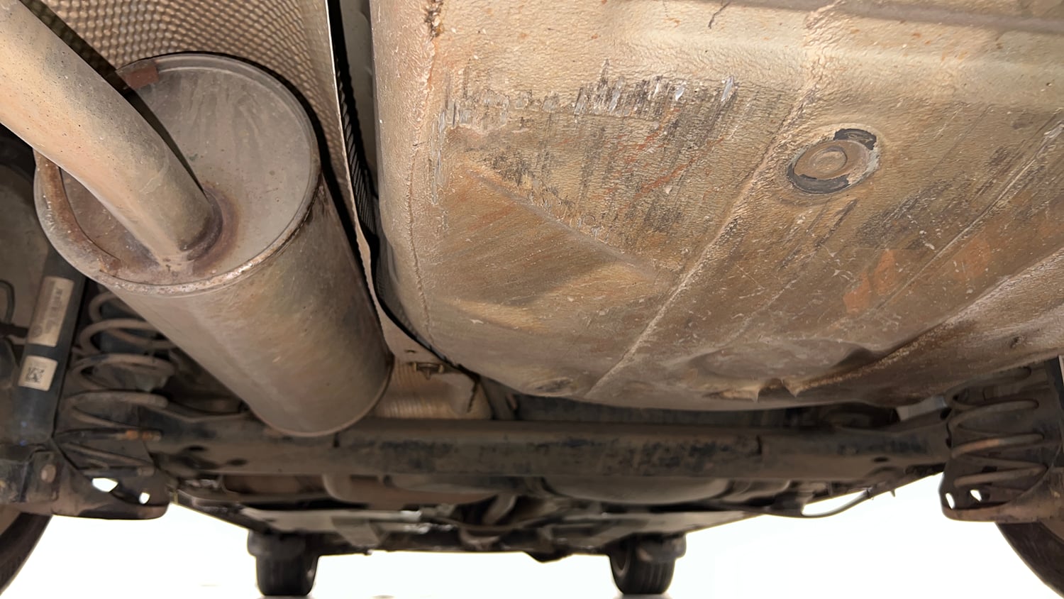 Used 2016 Volkswagen Vento Highline 1.2 (P) AT Petrol Automatic extra REAR UNDERBODY VIEW (TAKEN FROM REAR)