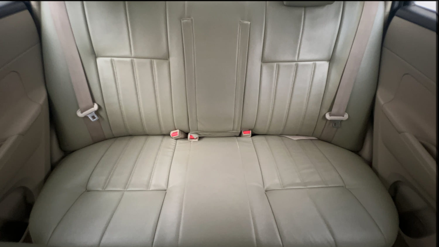 Used 2016 Maruti Suzuki Swift Dzire VXI Petrol Manual interior REAR SEAT CONDITION VIEW