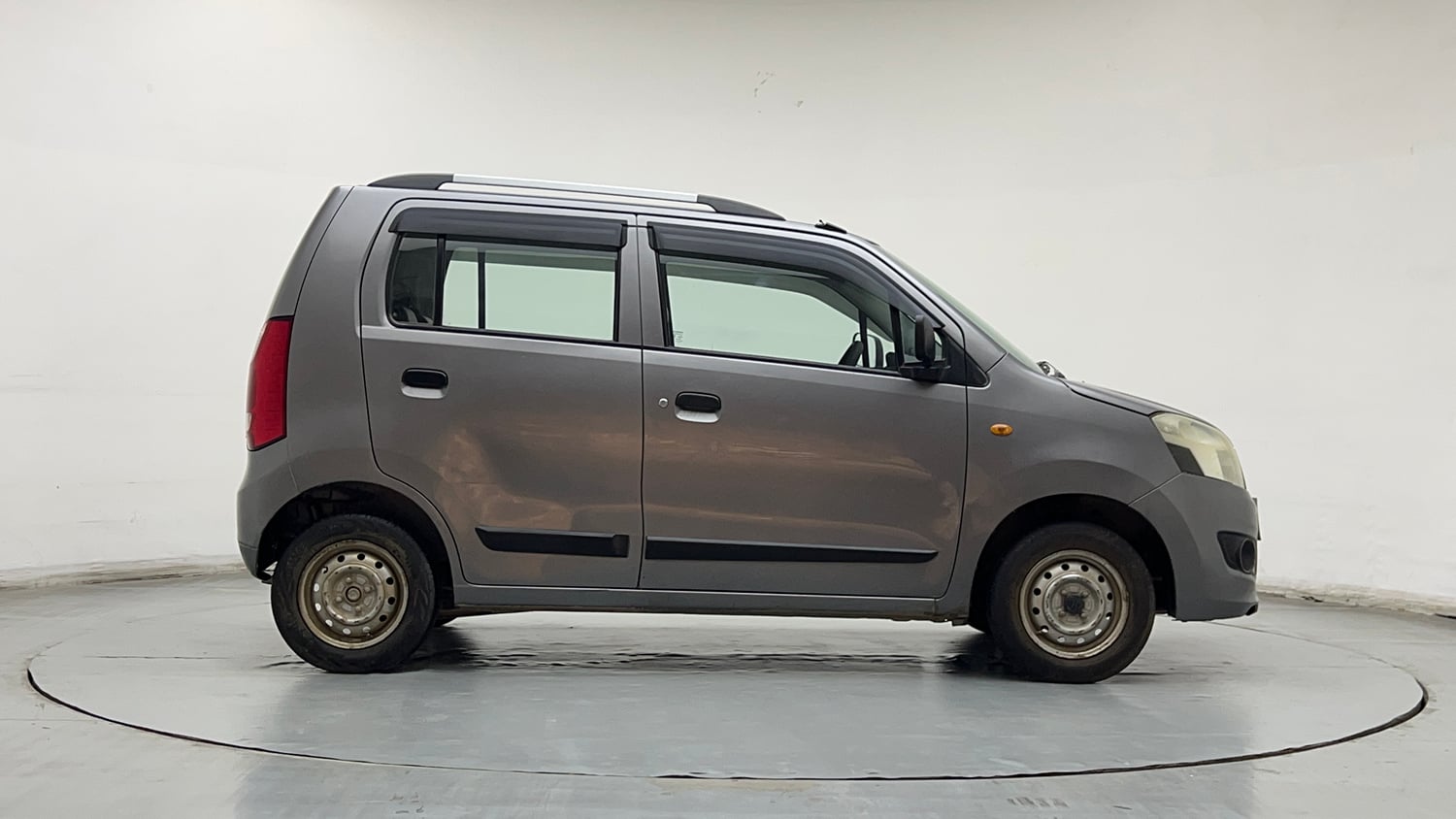 Used 2013 Maruti Suzuki Wagon R LXI CNG Cng Manual exterior RIGHT SIDE VIEW