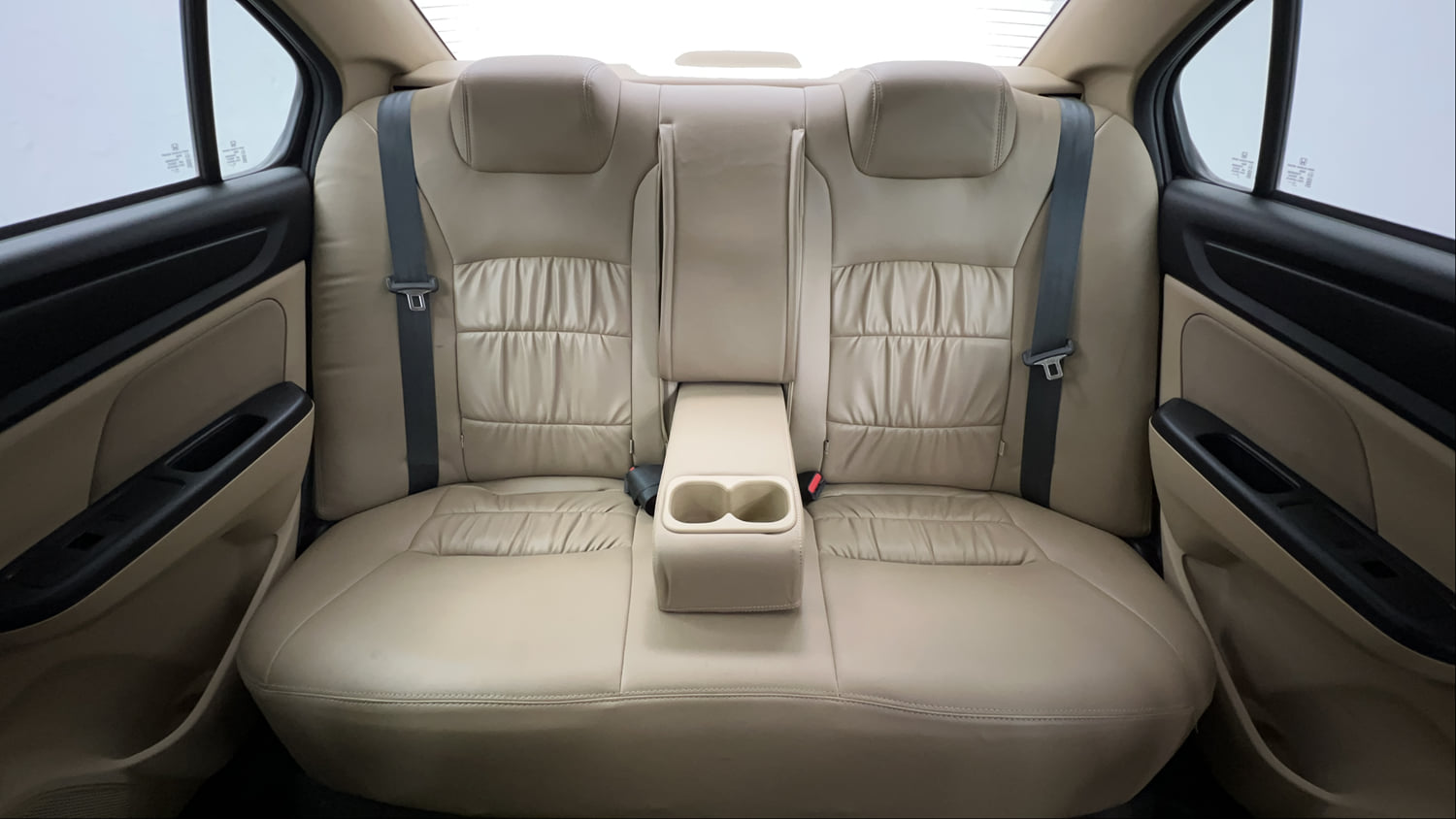 Used 2020 Honda Amaze 1.2 VX CVT Petrol Petrol Automatic interior REAR SEAT CONDITION VIEW