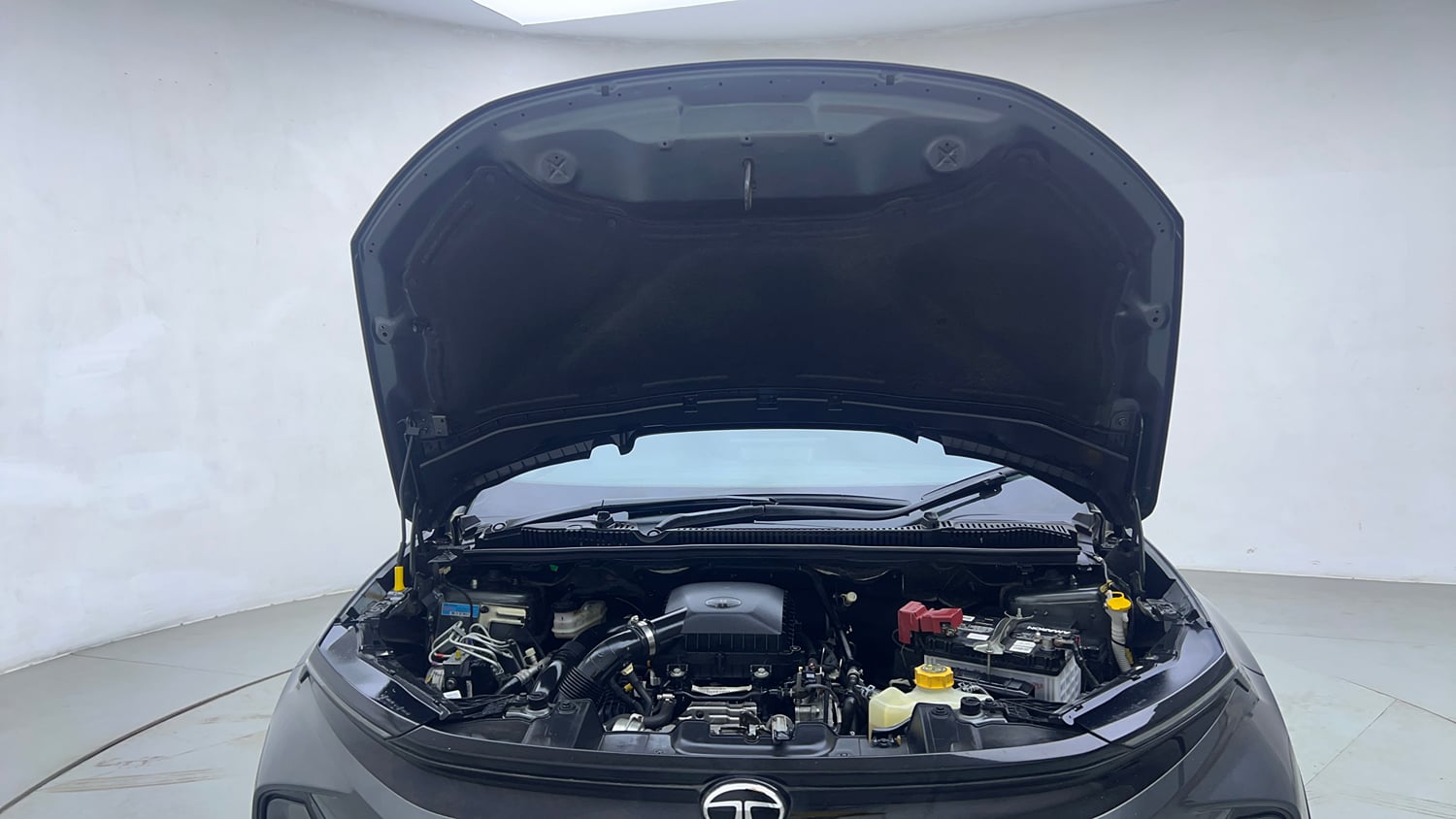 Used 2024 Tata Nexon Fearless Plus 1.2 Revotron Petrol 7DCA DT Petrol Automatic engine ENGINE & BONNET OPEN FRONT VIEW