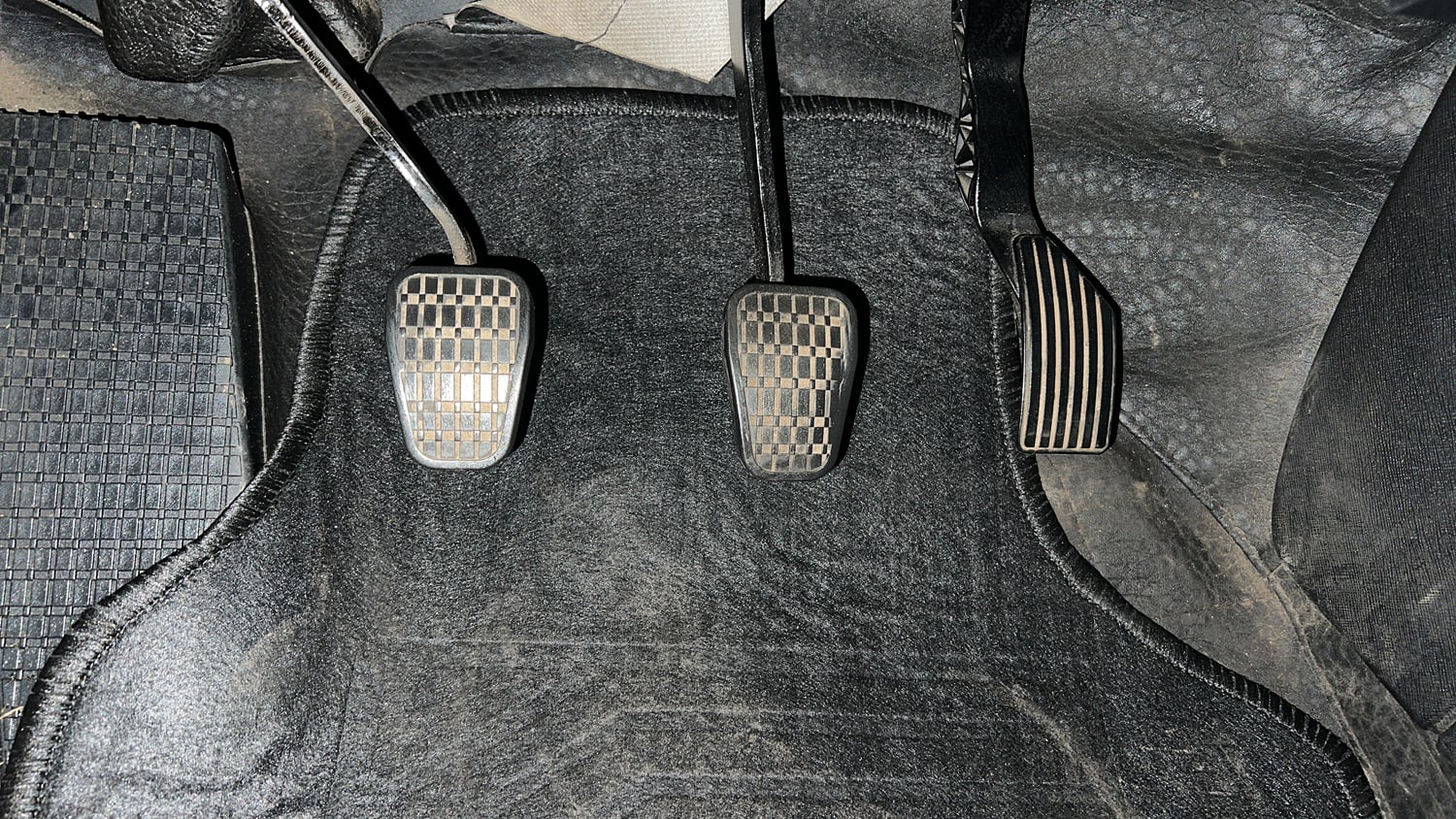 Used 2022 Tata Punch Adventure MT Petrol Manual interior PEDALS VIEW