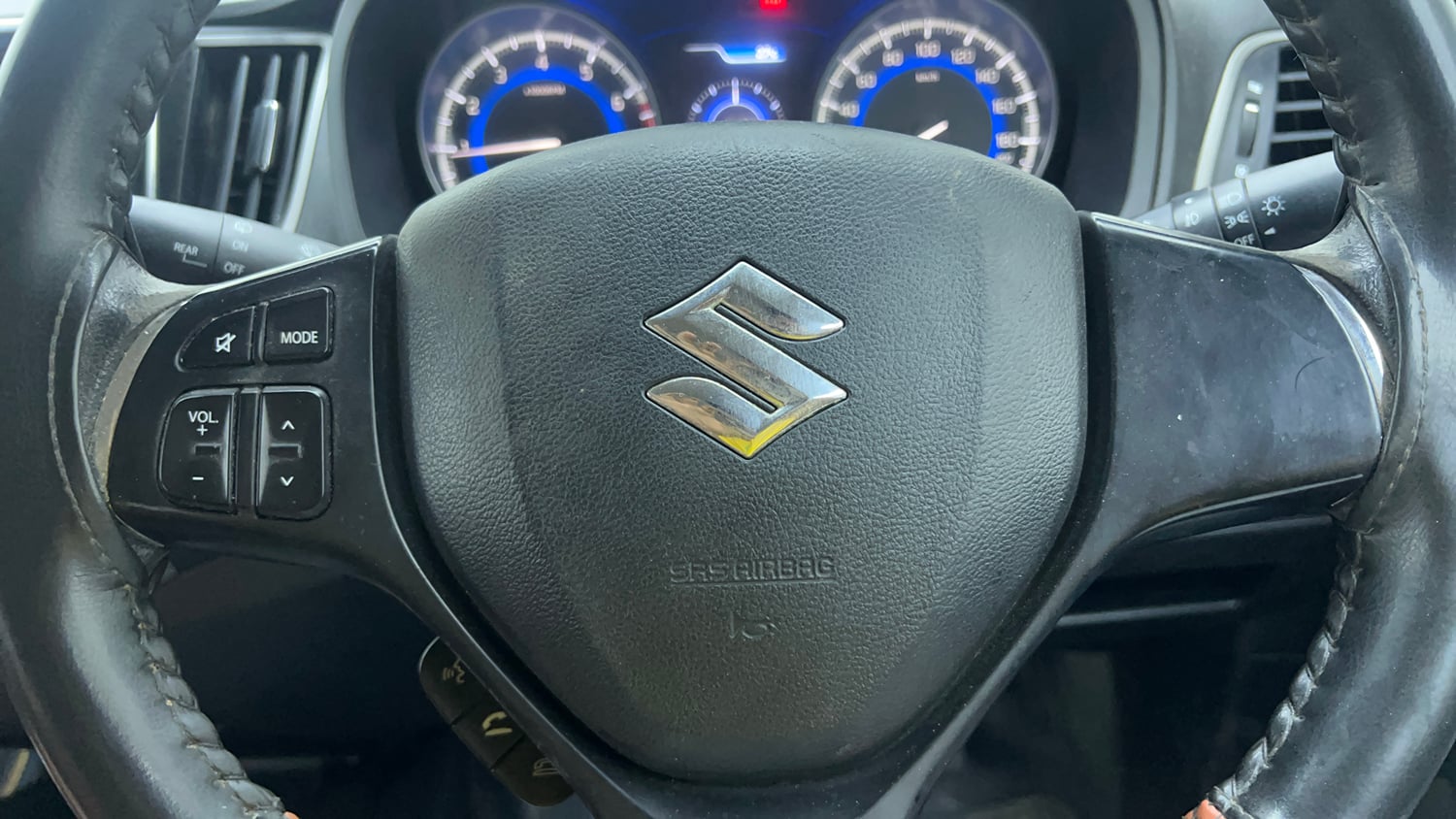 Used 2020 Maruti Suzuki Baleno Zeta Automatic Petrol Automatic top_features Airbags