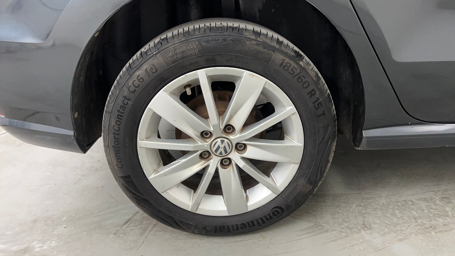 Used 2016 Volkswagen Ameo Highline1.2L (P) Petrol Manual tyres RIGHT REAR TYRE RIM VIEW