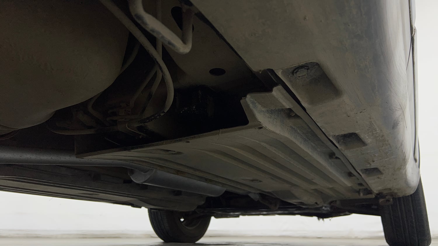 Used 2020 maruti-suzuki Vitara Brezza VXi Petrol Manual extra REAR RIGHT UNDERBODY VIEW