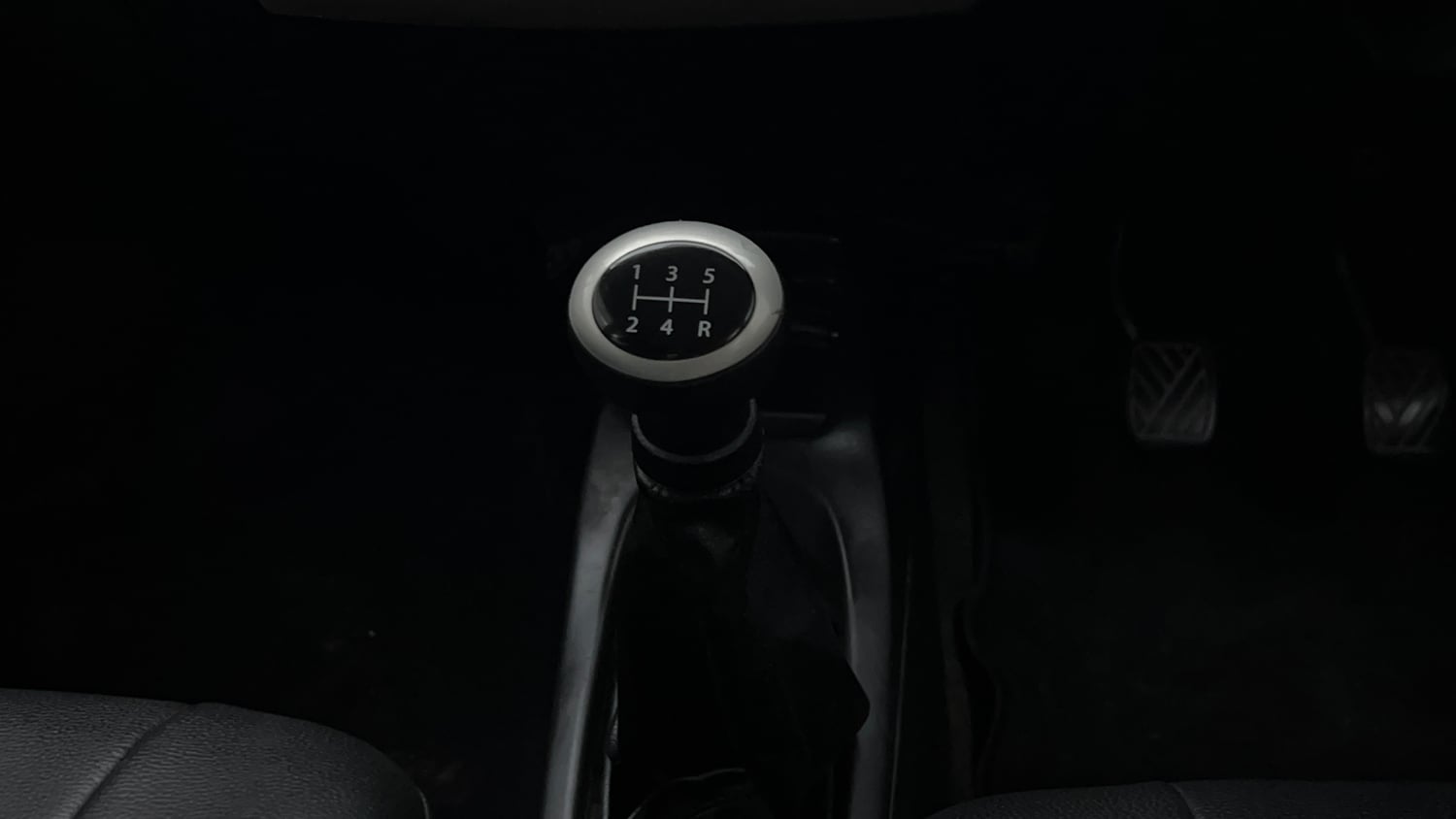 Used 2013 Maruti Suzuki Wagon R LXI CNG Cng Manual interior GEAR  KNOB VIEW