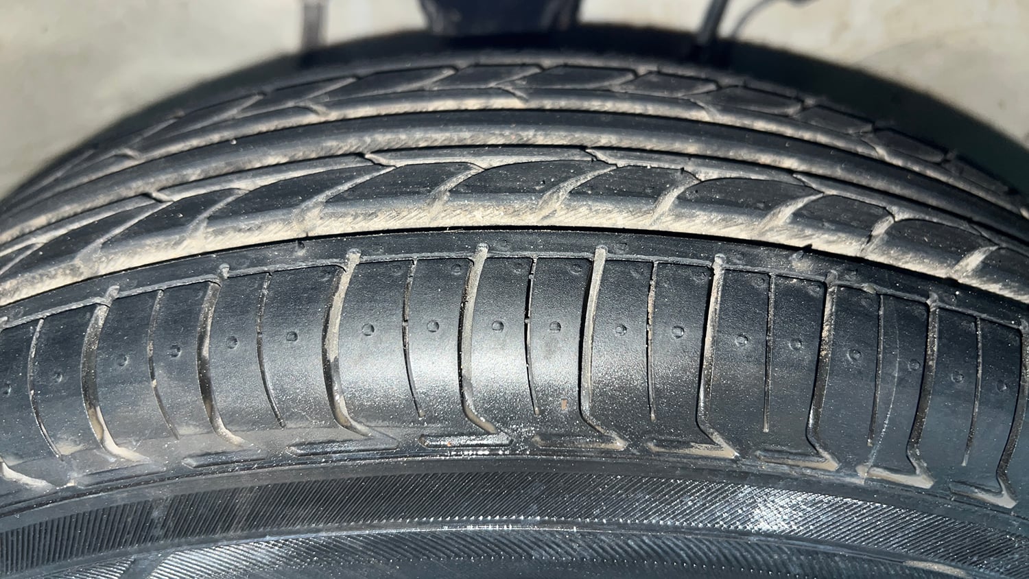 Used 2019 Maruti Suzuki Alto 800 VXi Petrol Manual tyres RIGHT FRONT TYRE TREAD VIEW