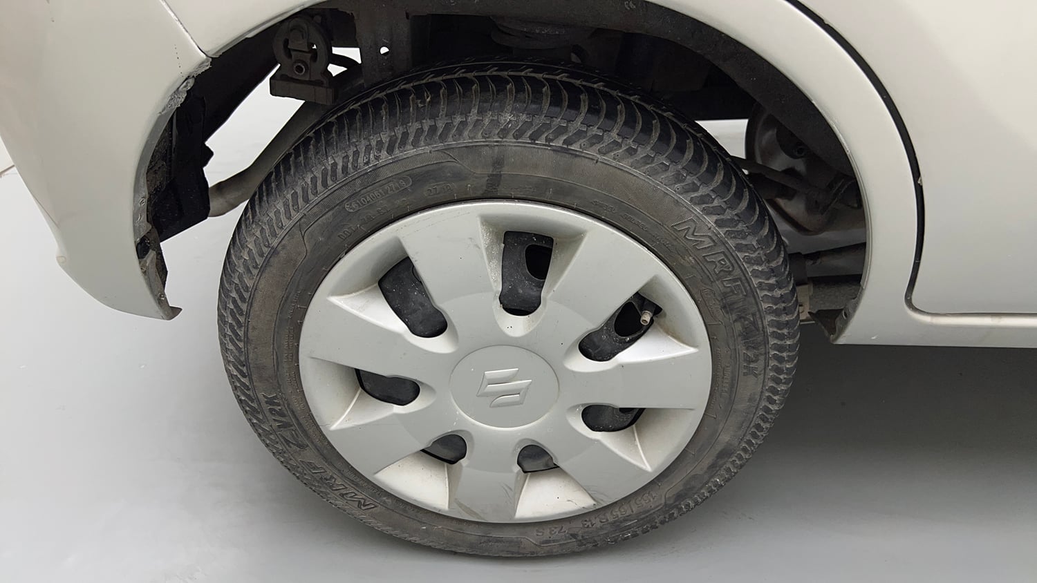 Used 2019 Maruti Suzuki Alto K10 VXi AMT Petrol Automatic tyres RIGHT REAR TYRE RIM VIEW