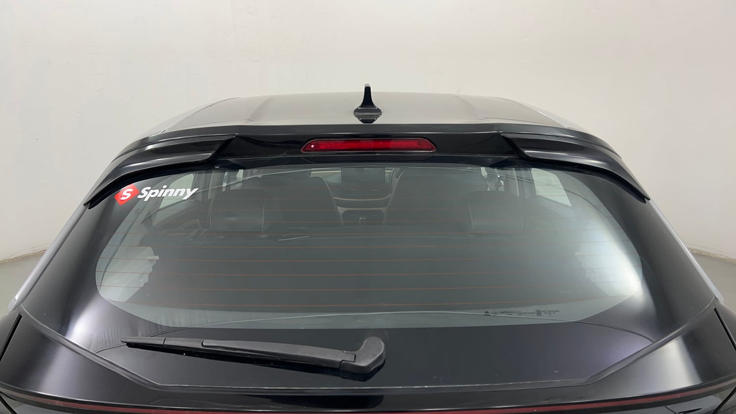 Used 2025 Tata Altroz Accomplished S CNG 5MT Cng Manual exterior BACK WINDSHIELD VIEW
