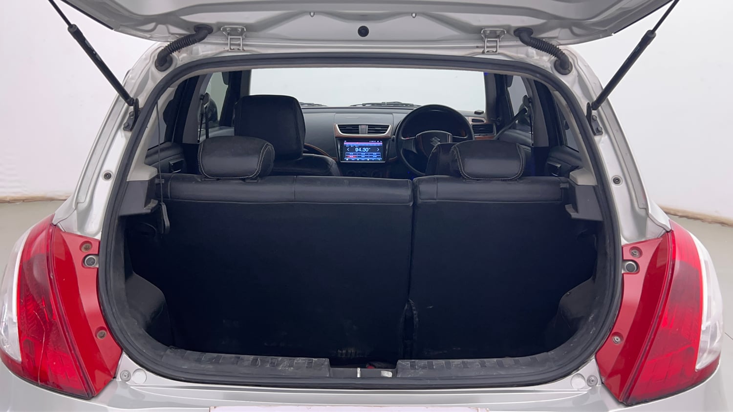 Used 2017 Maruti Suzuki Swift Lxi (O) Petrol Manual interior DICKY INSIDE VIEW