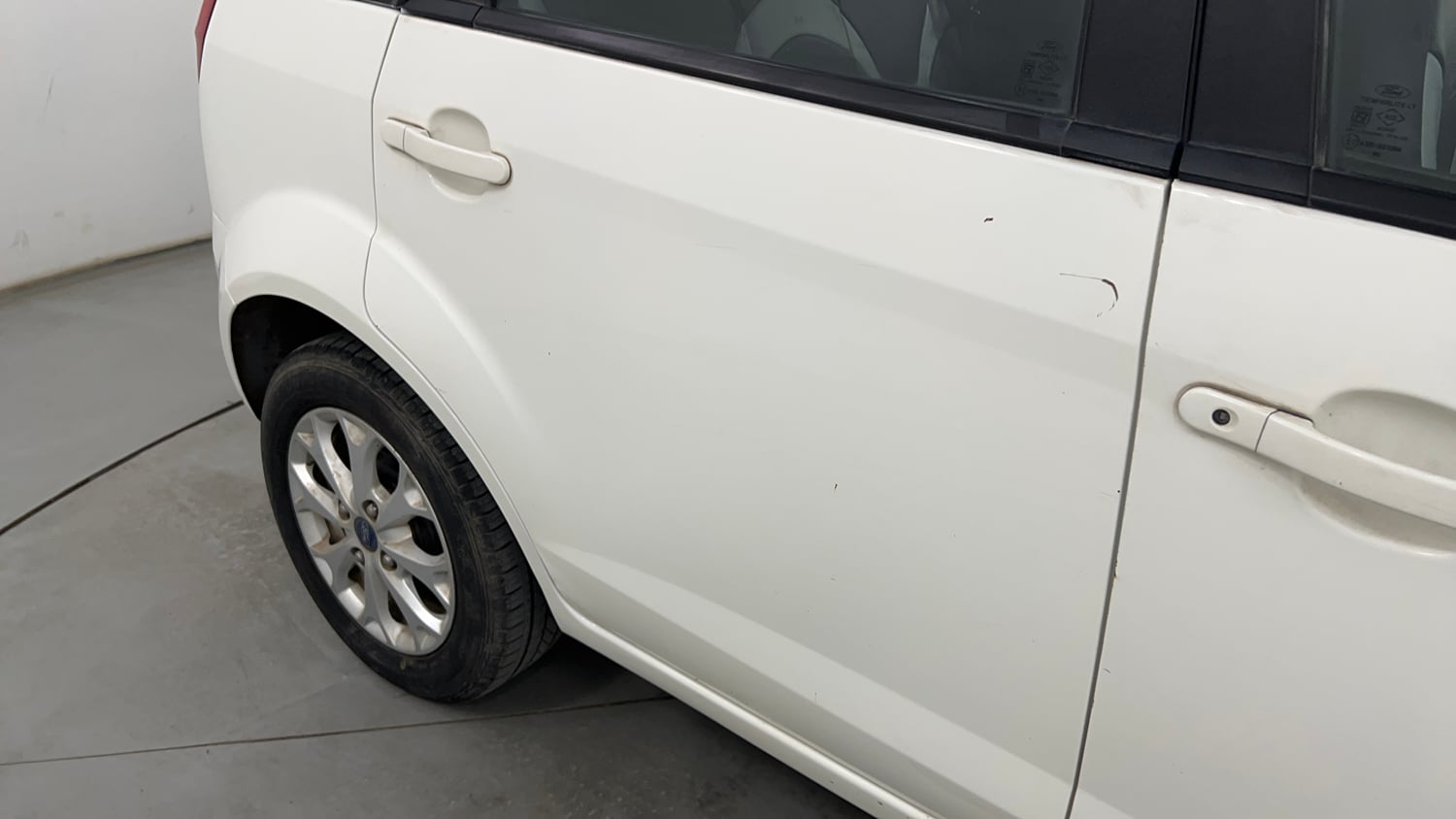 Used 2014 Ford Figo Duratec Petrol Titanium 1.2 Petrol Manual dents MINOR SCRATCH
