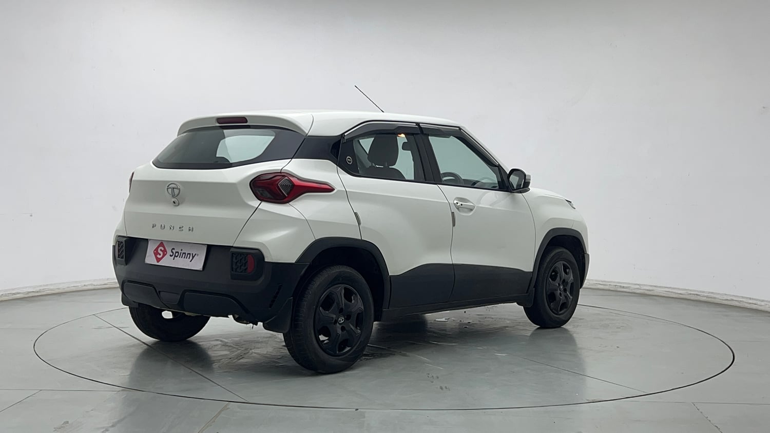 Used 2023 Tata Punch Accomplished MT Petrol Manual exterior RIGHT REAR CORNER VIEW