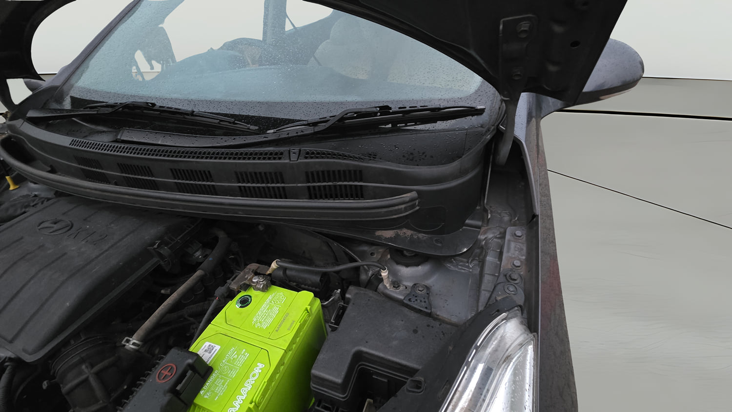 Used 2018 Hyundai Grand i10 Sportz (O) 1.2 Kappa VTVT Petrol Manual engine ENGINE LEFT SIDE HINGE & APRON VIEW