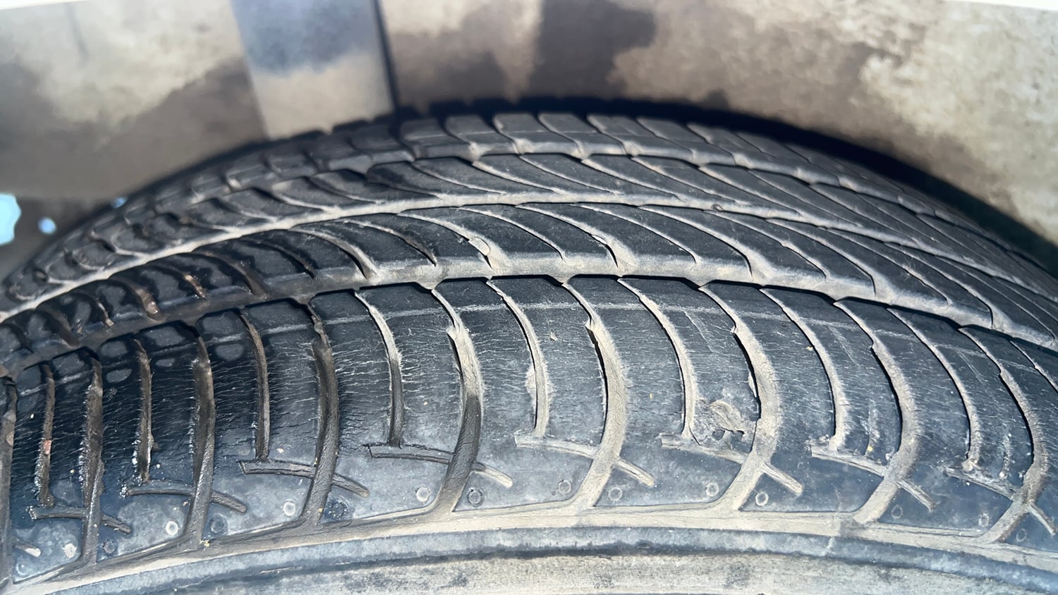 Used 2021 Maruti Suzuki Wagon R 1.0 VXi 1.0 AMT Petrol Automatic tyres RIGHT REAR TYRE TREAD VIEW