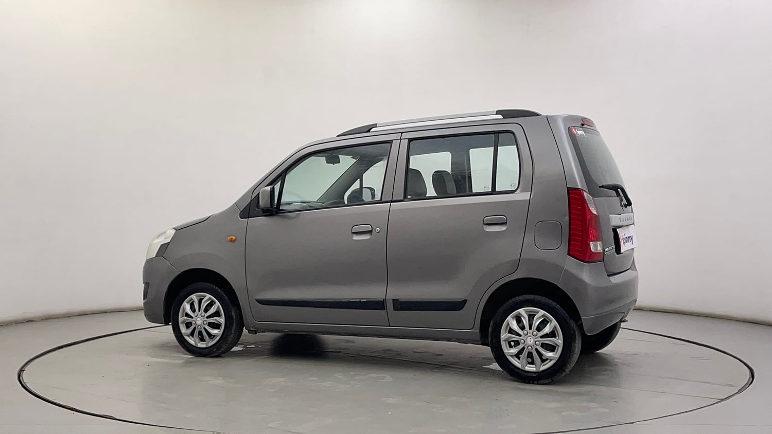 Used 2014 Maruti Suzuki Wagon R VXI Petrol Manual exterior LEFT REAR CORNER VIEW