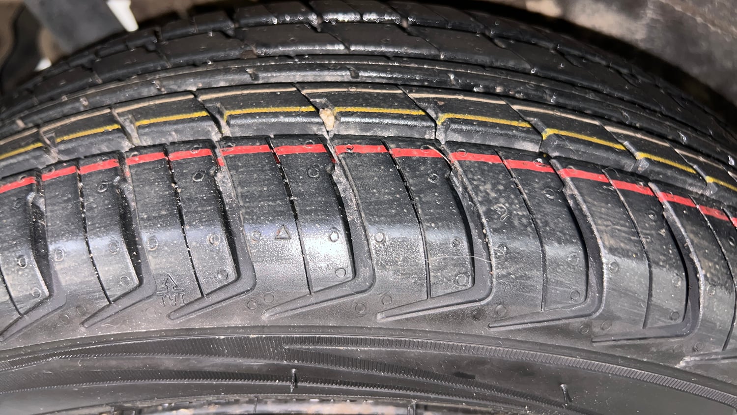 Used 2015 Maruti Suzuki Wagon R VXI Petrol Manual tyres RIGHT REAR TYRE TREAD VIEW