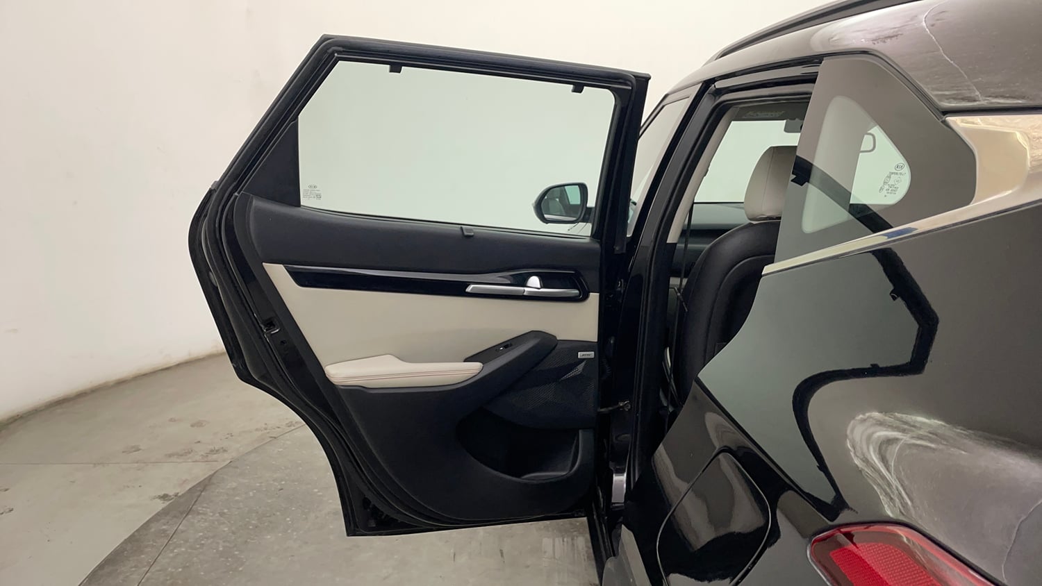 Used 2020 Kia Seltos GTX Plus AT 1.5 Diesel Diesel Automatic interior LEFT REAR DOOR OPEN VIEW