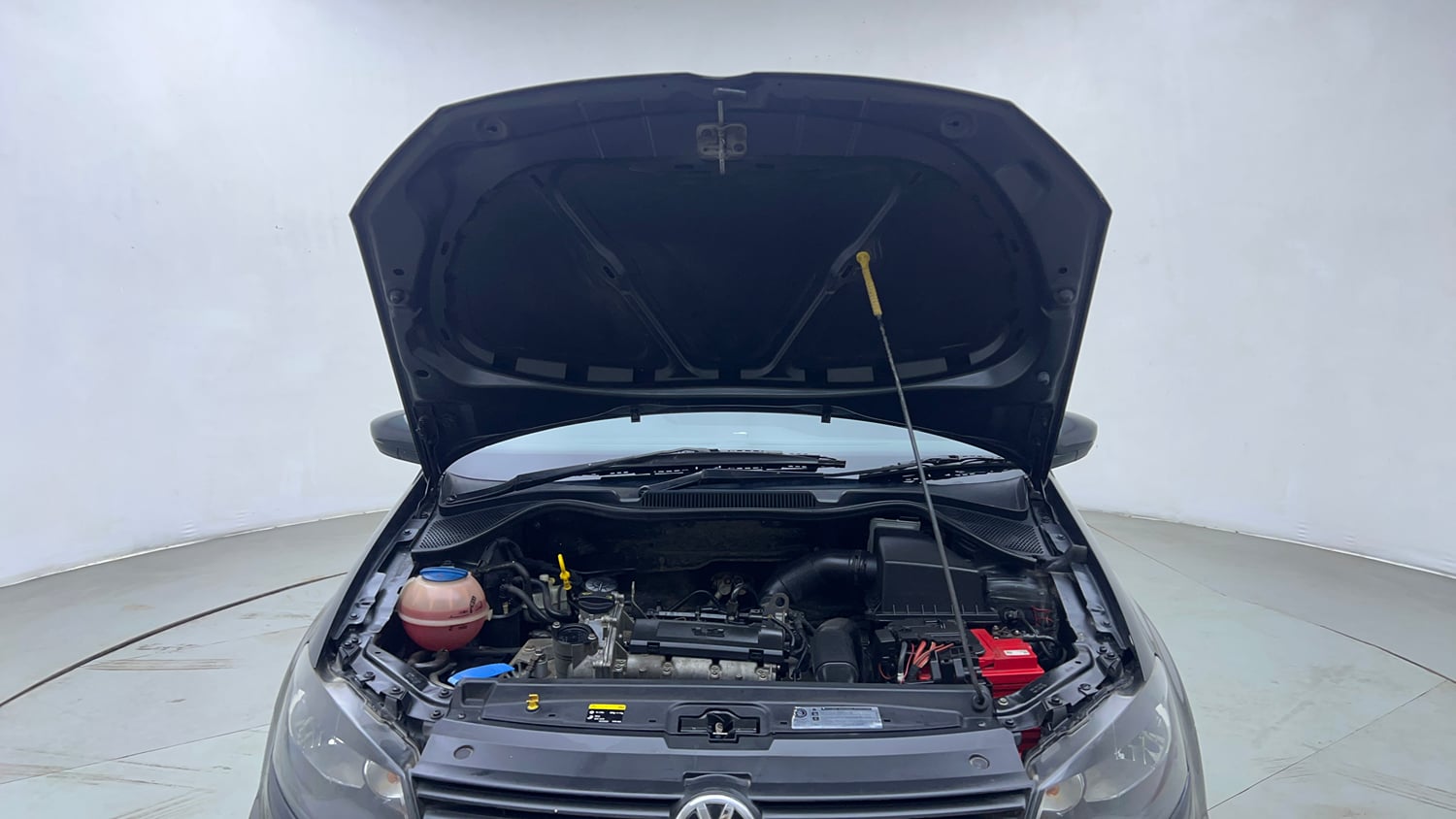 Used 2017 Volkswagen Ameo Trendline 1.2L (P) Petrol Manual engine ENGINE & BONNET OPEN FRONT VIEW