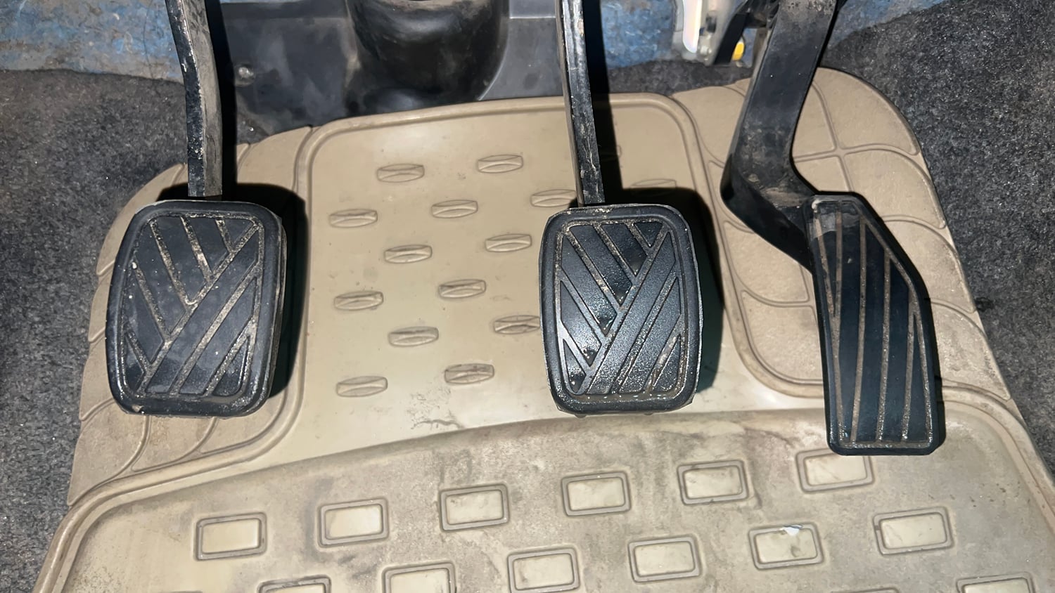 Used 2016 Maruti Suzuki Celerio VXi CNG Cng Manual interior PEDALS VIEW