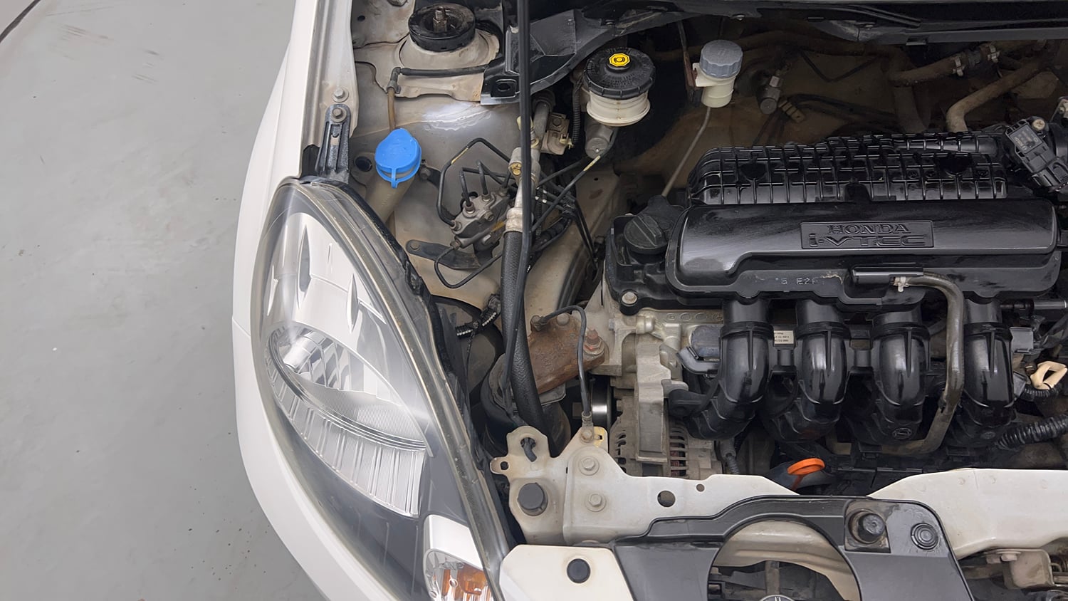Used 2013 Honda Amaze 1.2 EX i-VTEC Petrol Manual engine ENGINE RIGHT SIDE VIEW