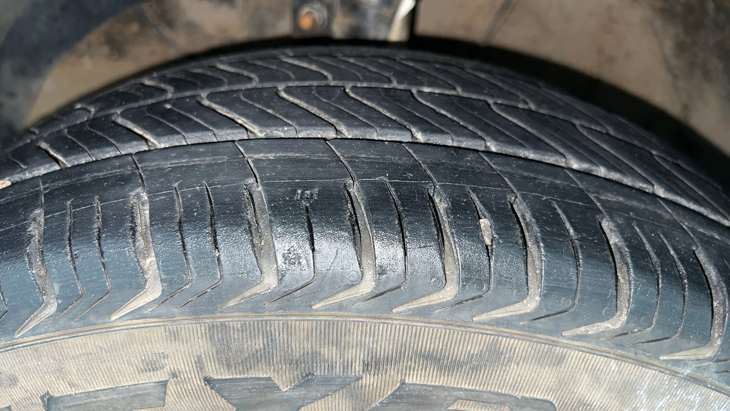 Used 2020 Maruti Suzuki Baleno Sigma Petrol Manual tyres LEFT FRONT TYRE TREAD VIEW