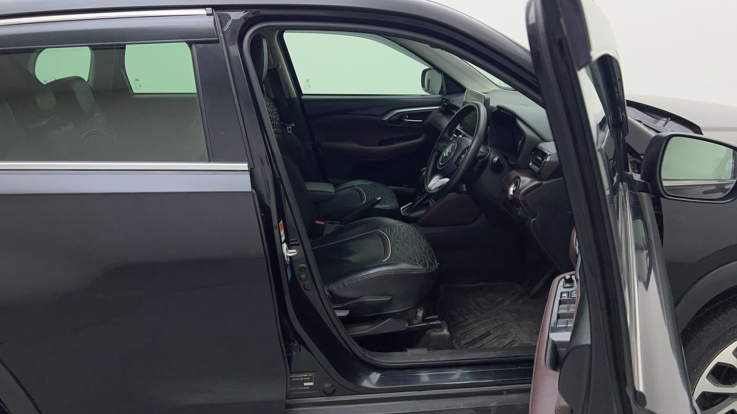 Used 2023 Maruti Suzuki Grand Vitara Zeta Smart Hybrid AT Petrol Automatic interior RIGHT SIDE FRONT DOOR CABIN VIEW