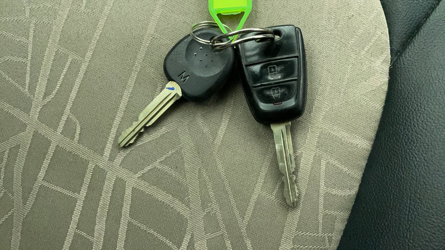 Used 2018 Hyundai Grand i10 Sportz AT 1.2 Kappa VTVT Petrol Automatic extra CAR KEY VIEW