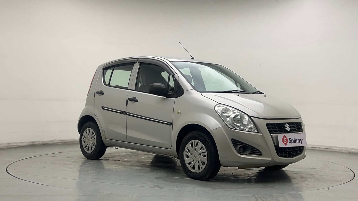 Used 2013 Maruti Suzuki Ritz Lxi BS-IV Petrol Manual exterior RIGHT FRONT CORNER VIEW