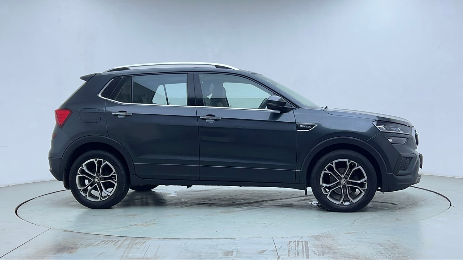 Used 2021 Skoda Kushaq Style 1.0L TSI AT Petrol Automatic exterior RIGHT SIDE VIEW