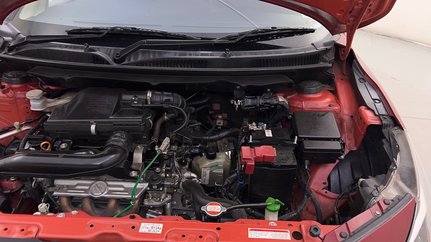 Used 2024 Maruti Suzuki Baleno Zeta AGS Petrol Automatic engine ENGINE LEFT SIDE HINGE & APRON VIEW
