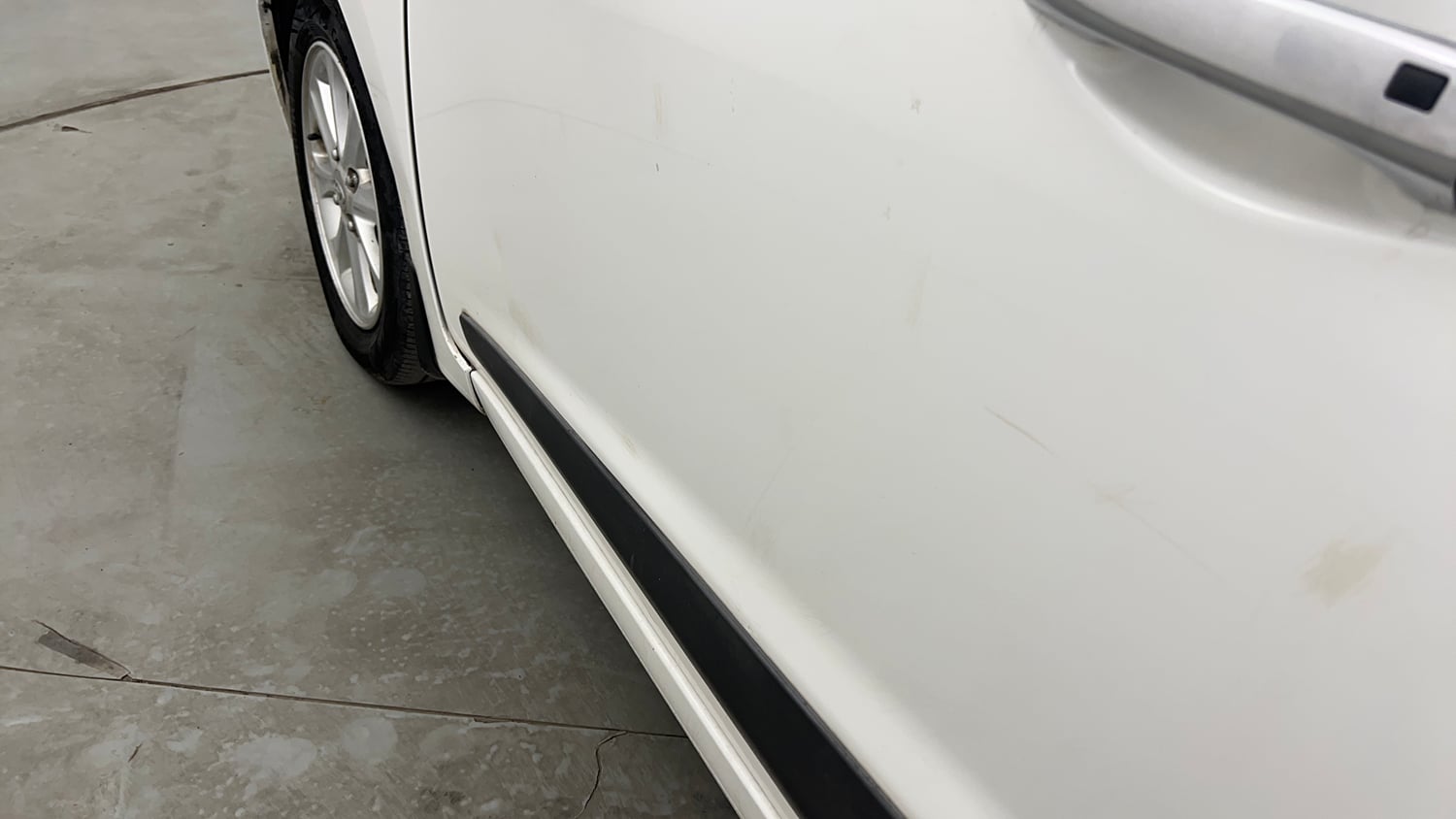Used 2014 Hyundai Grand i10 Asta AT 1.2 Kappa VTVT Petrol Automatic dents MINOR DENT