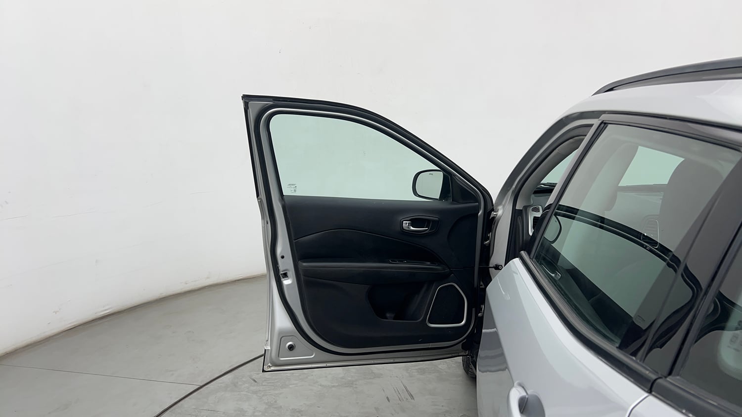Used 2020 Jeep Compass Sport Plus 1.4 Petrol Petrol Manual interior LEFT FRONT DOOR OPEN VIEW